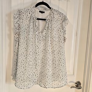 Tahari White Star Print Ruffled Blouse